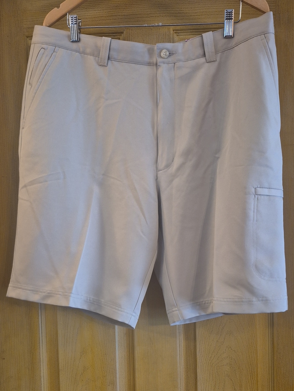 PGA Tour Tech Zone Mens Shorts 38 Bisque Belt Loops Gripper Waistband Wicking